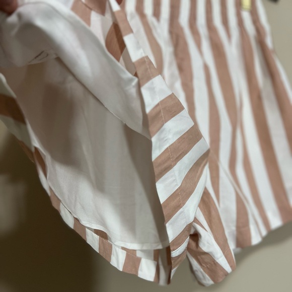 NWT Abercrombie & Fitch Striped High Rise Pull-On Short Size M - Picture 5 of 6